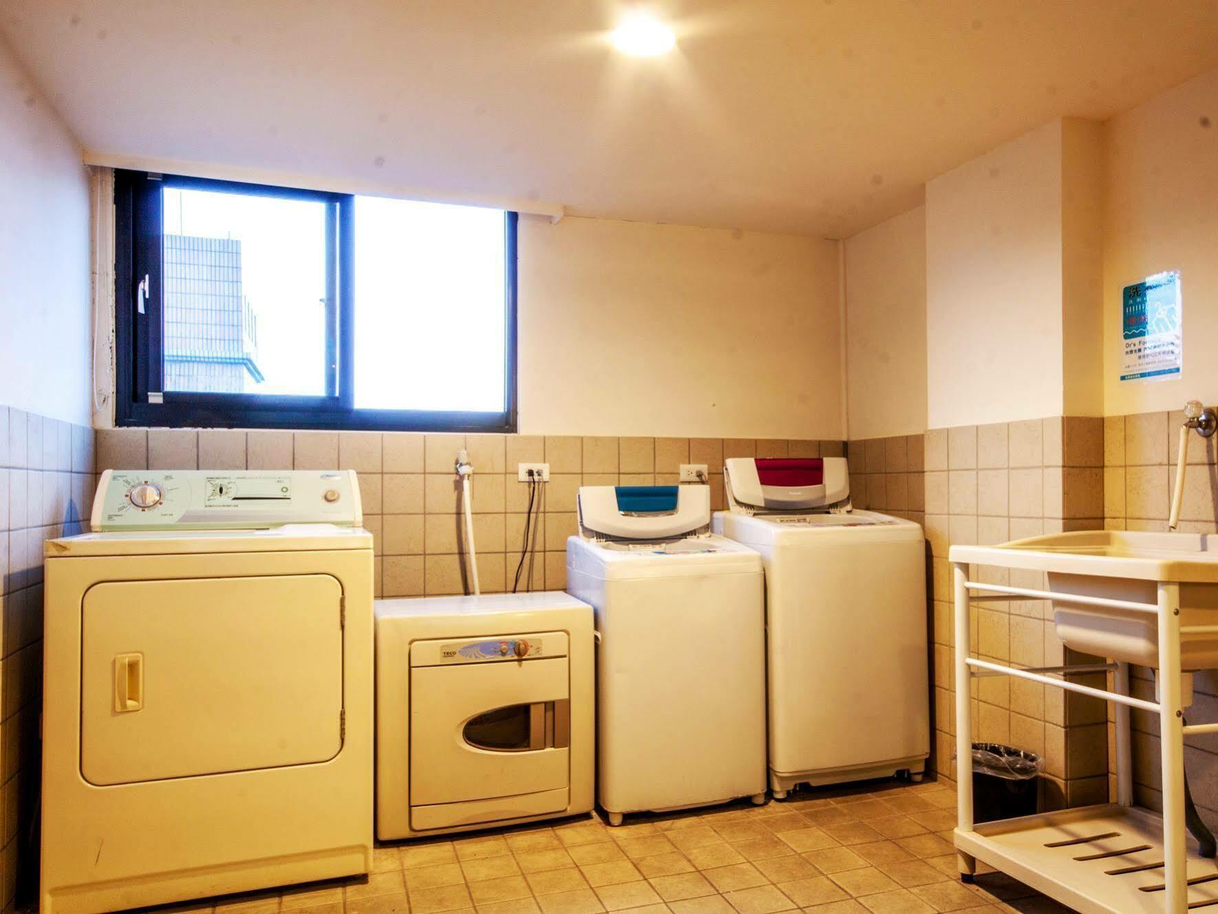 Young Soarlan Hotel - Tainan Dış mekan fotoğraf